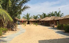 Blue Corner Beach Huts&Restaurant